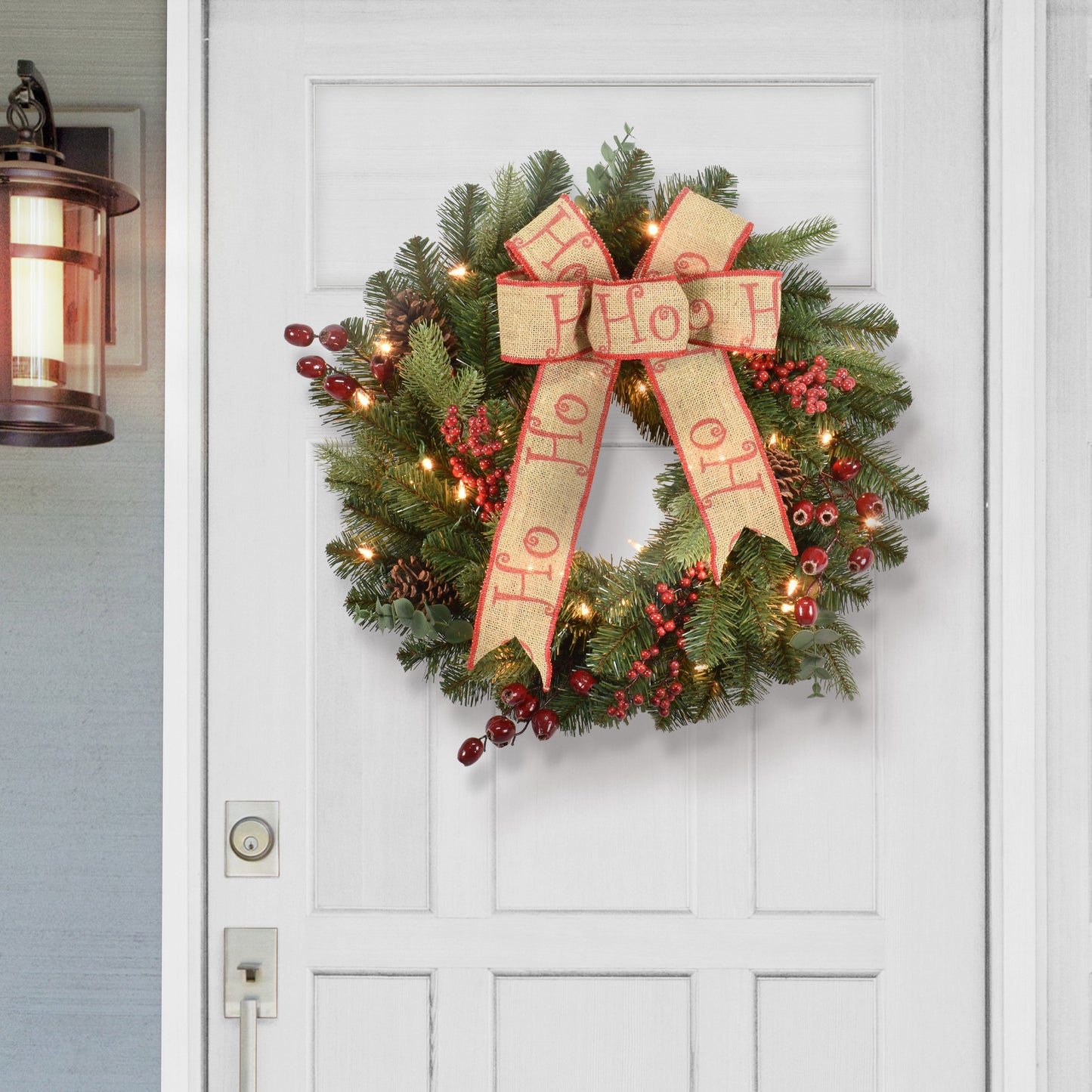 30" Pre-Lit Decorated wreath with 70 Clear Incandescent Lights