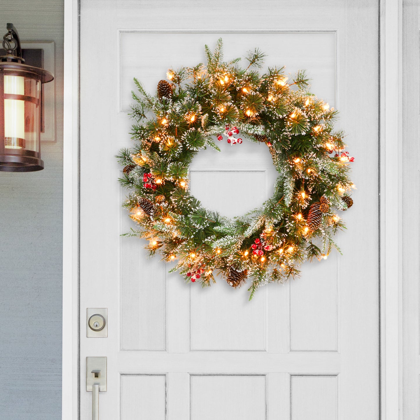 Pre-Lit 24" Decorated Christmas Wreath with 50 Lights, Green