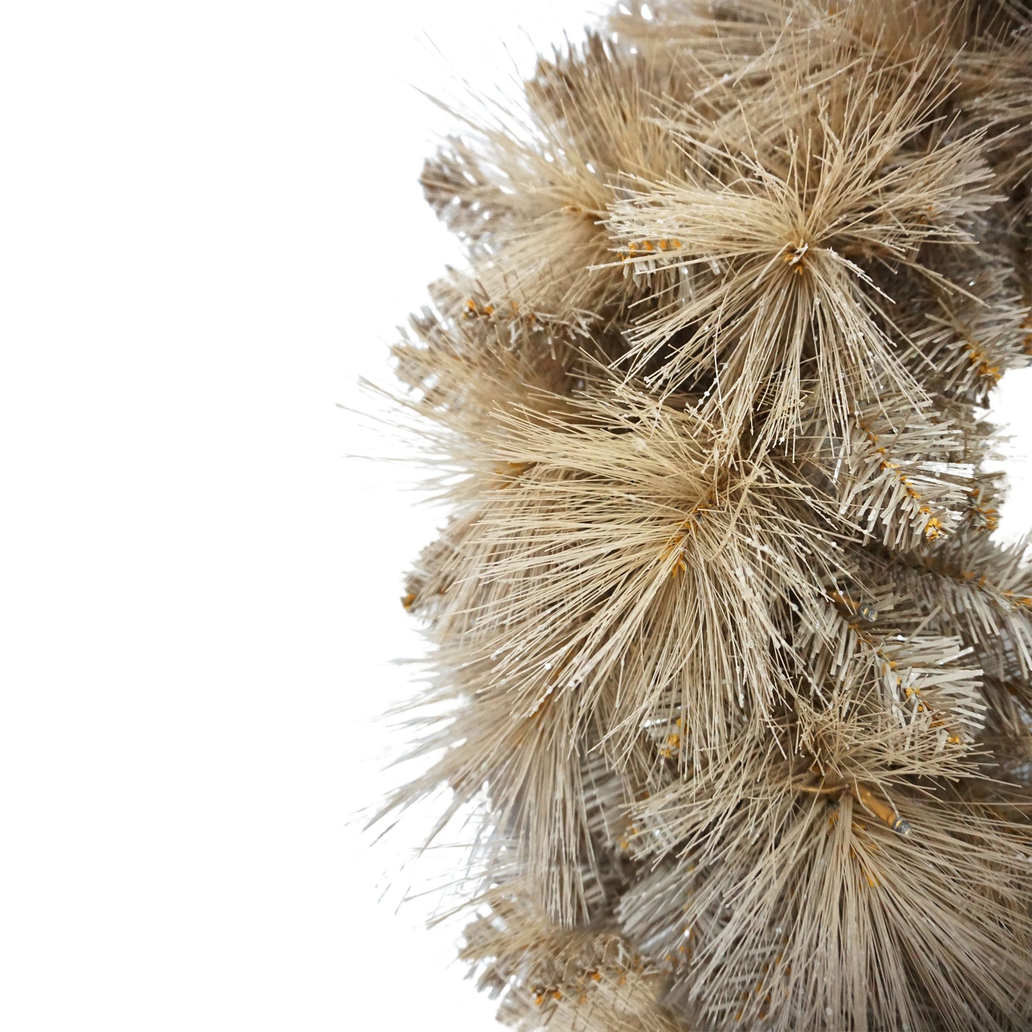 24" B/O Spruce Wreath, Glitter Accents, 110 Branch Tips, 35 Warm White LED Light, On/Off Timer