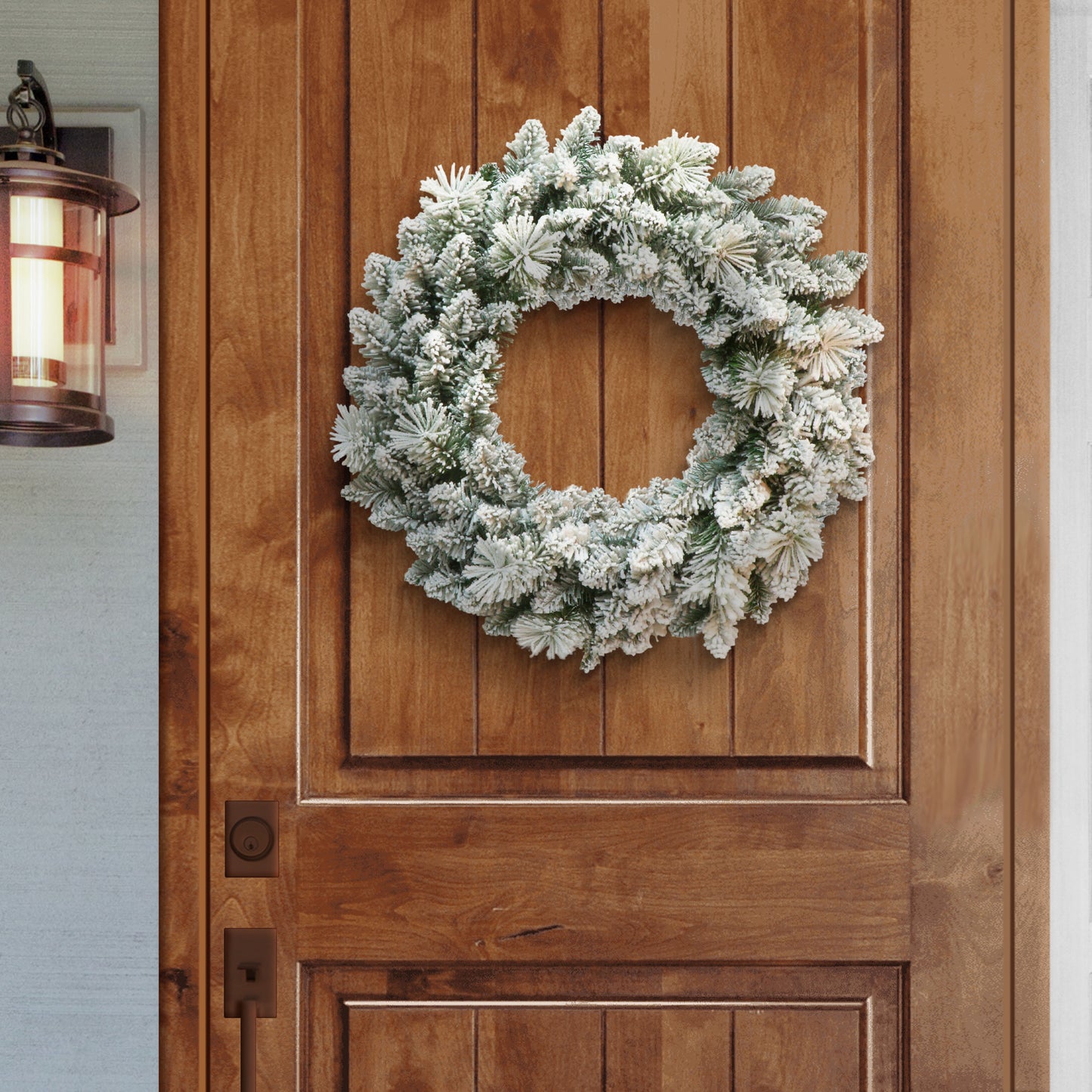 24" Flocked Spruce Wreath with 110 Tips