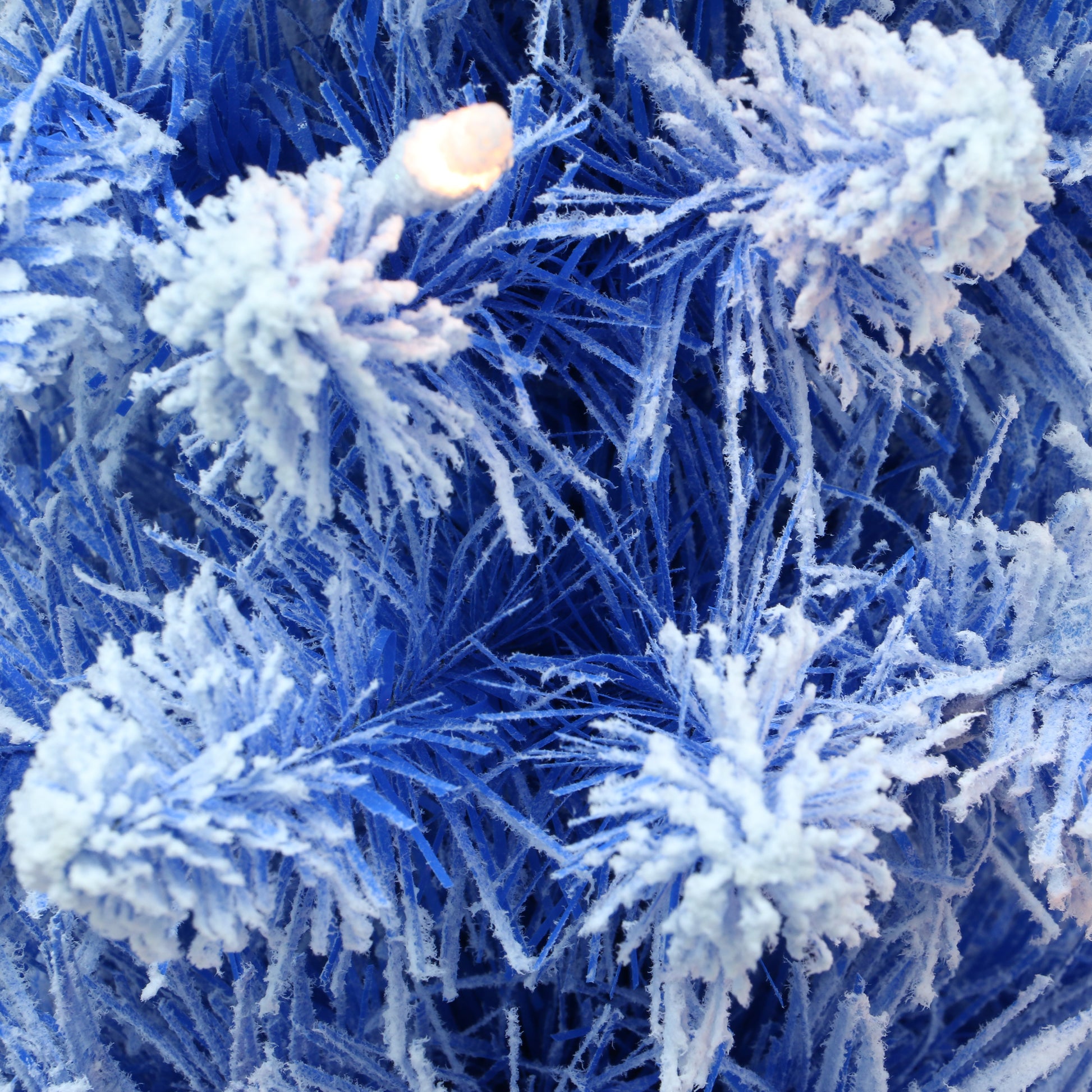 4.5 / Flocked Blue