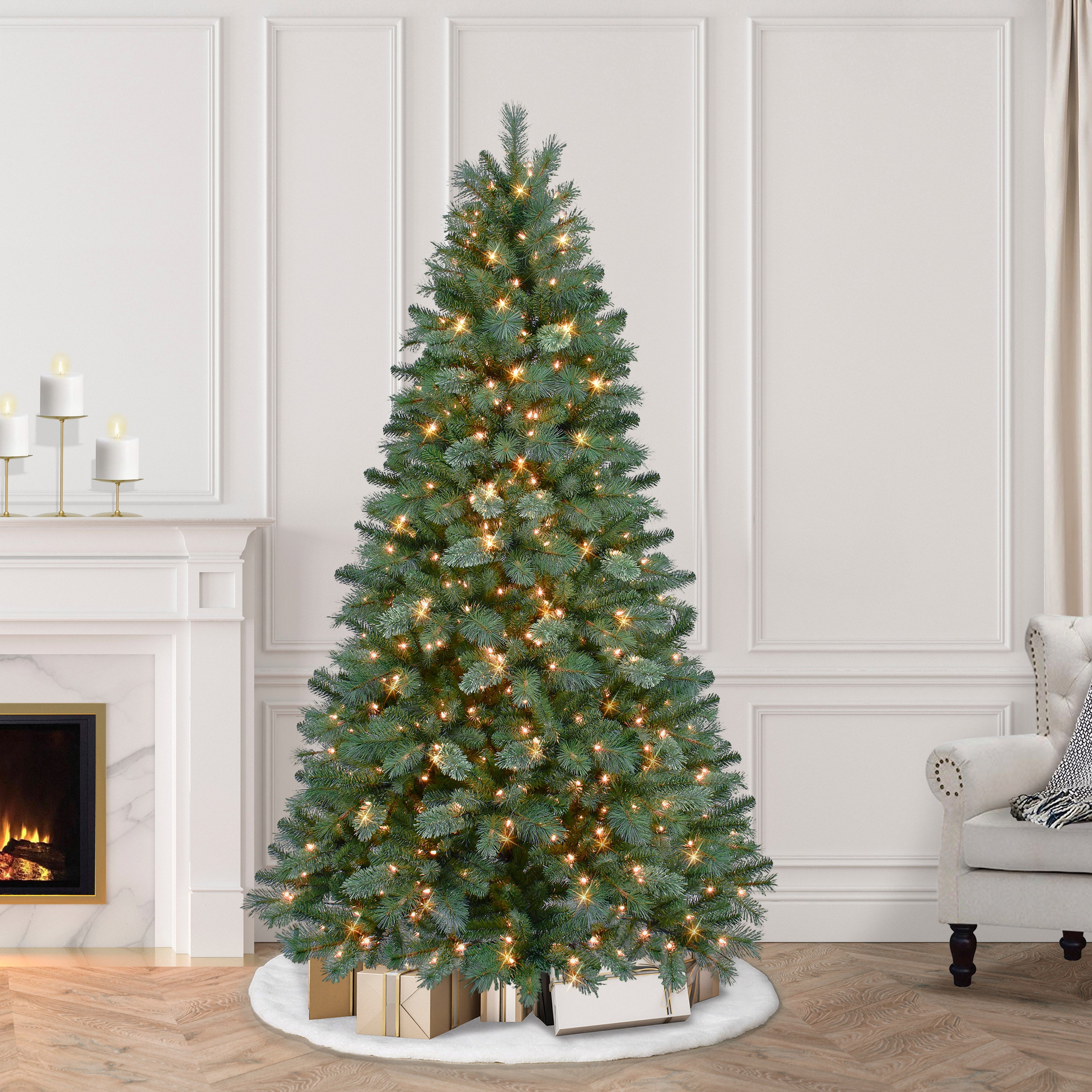 7.5 ft Pre-Lit Teton Pine Artificial Christmas Tree with 600 Clear