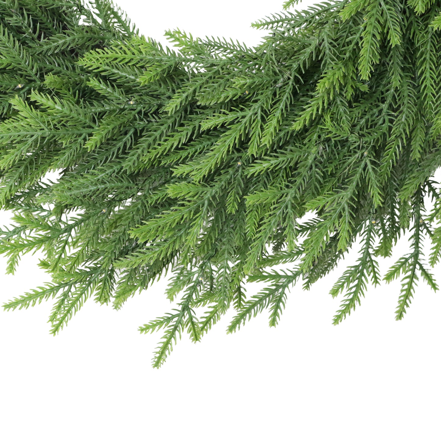 Puleo Classics Prelit Deluxe Pine Wreath - 24 in B/O Rice Lights