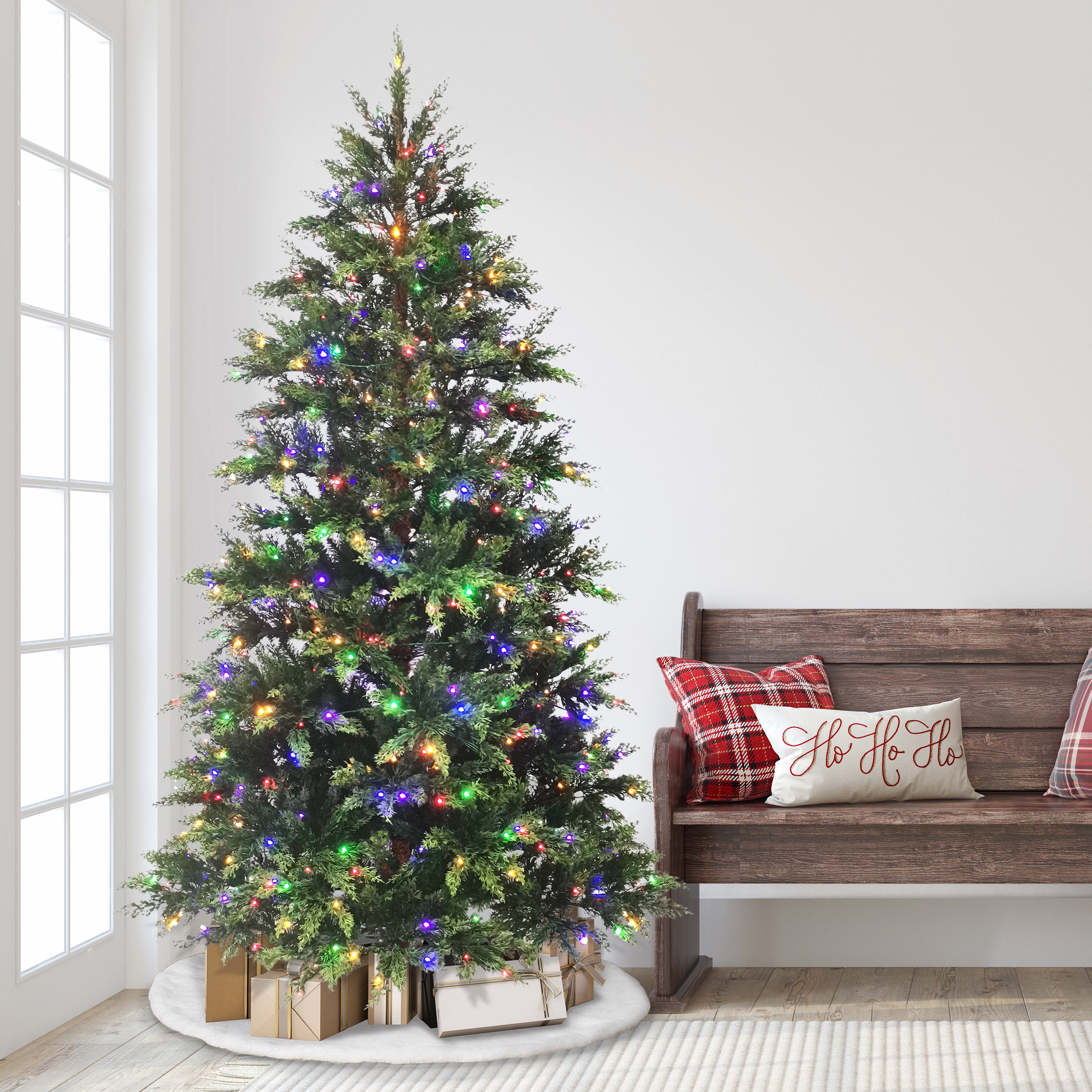7.5' Pre-Lit Classic Cedar Tree | Puleo Christmas Trees – puleointl